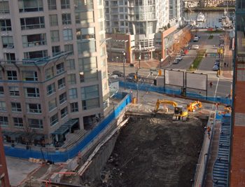 Excavation and shoring work for the station box was completed in 11 months producing a station box 67 meters long, 19 meters wide and 20 meters deep. Yaletown-Roundhouse Station is one of the smallest underground stations on the Canada Line.
